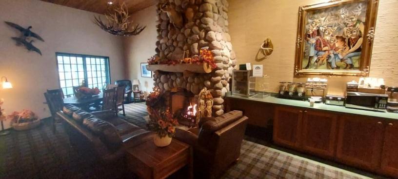 Whitetail Lodge Saint Germain Exterior foto