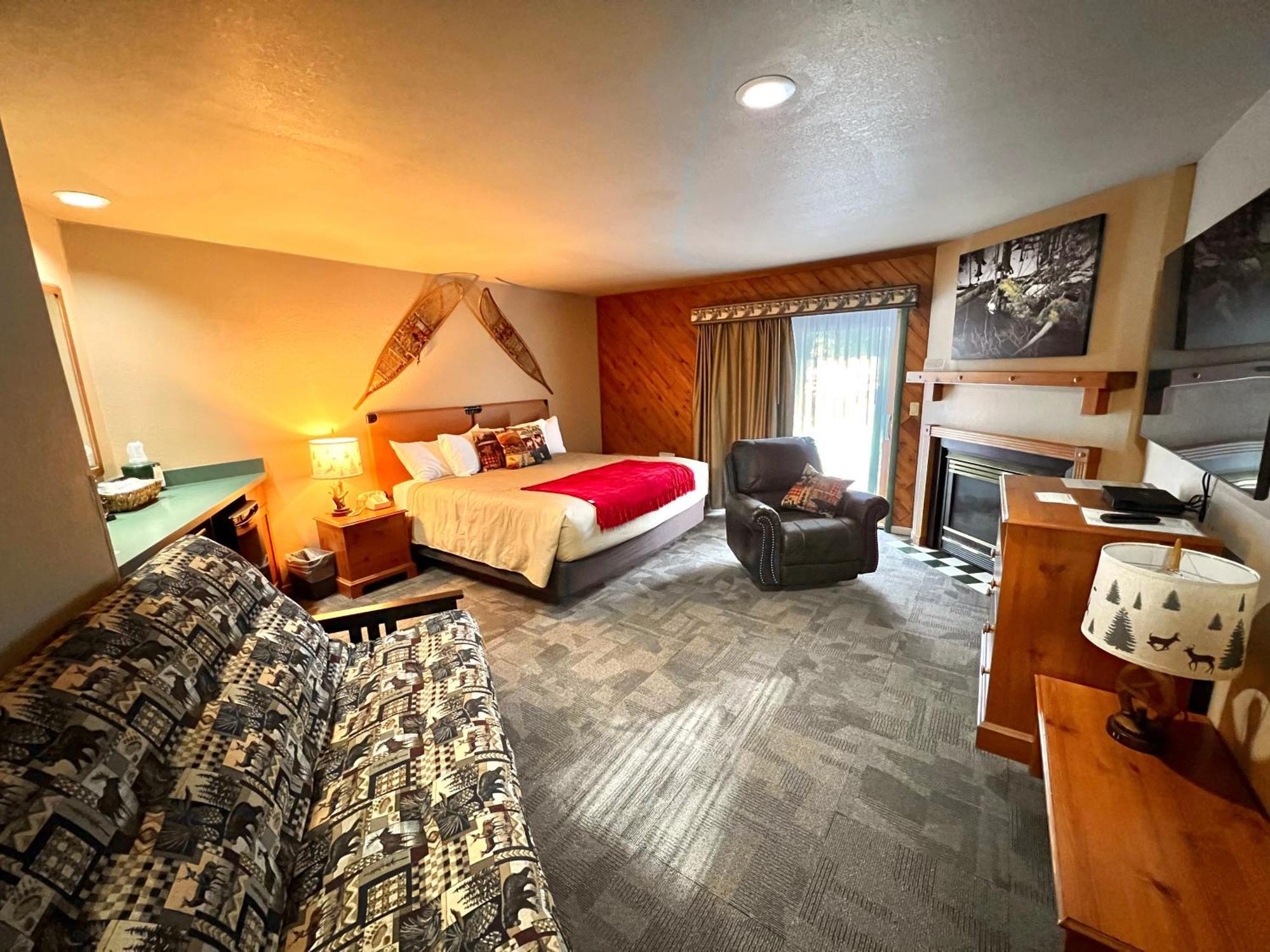 Whitetail Lodge Saint Germain Exterior foto