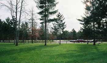 Whitetail Lodge Saint Germain Exterior foto